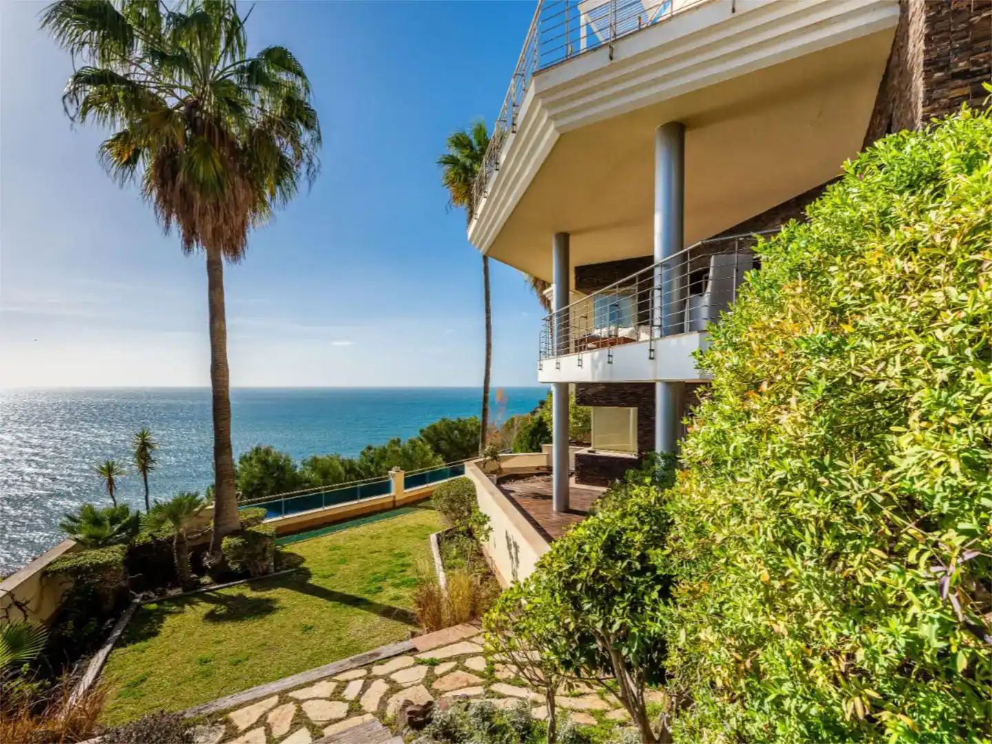 Außenansicht von Wohnung zum Verkauf in Torrox mit Klimaanlage, Schwimmbad und Balkon