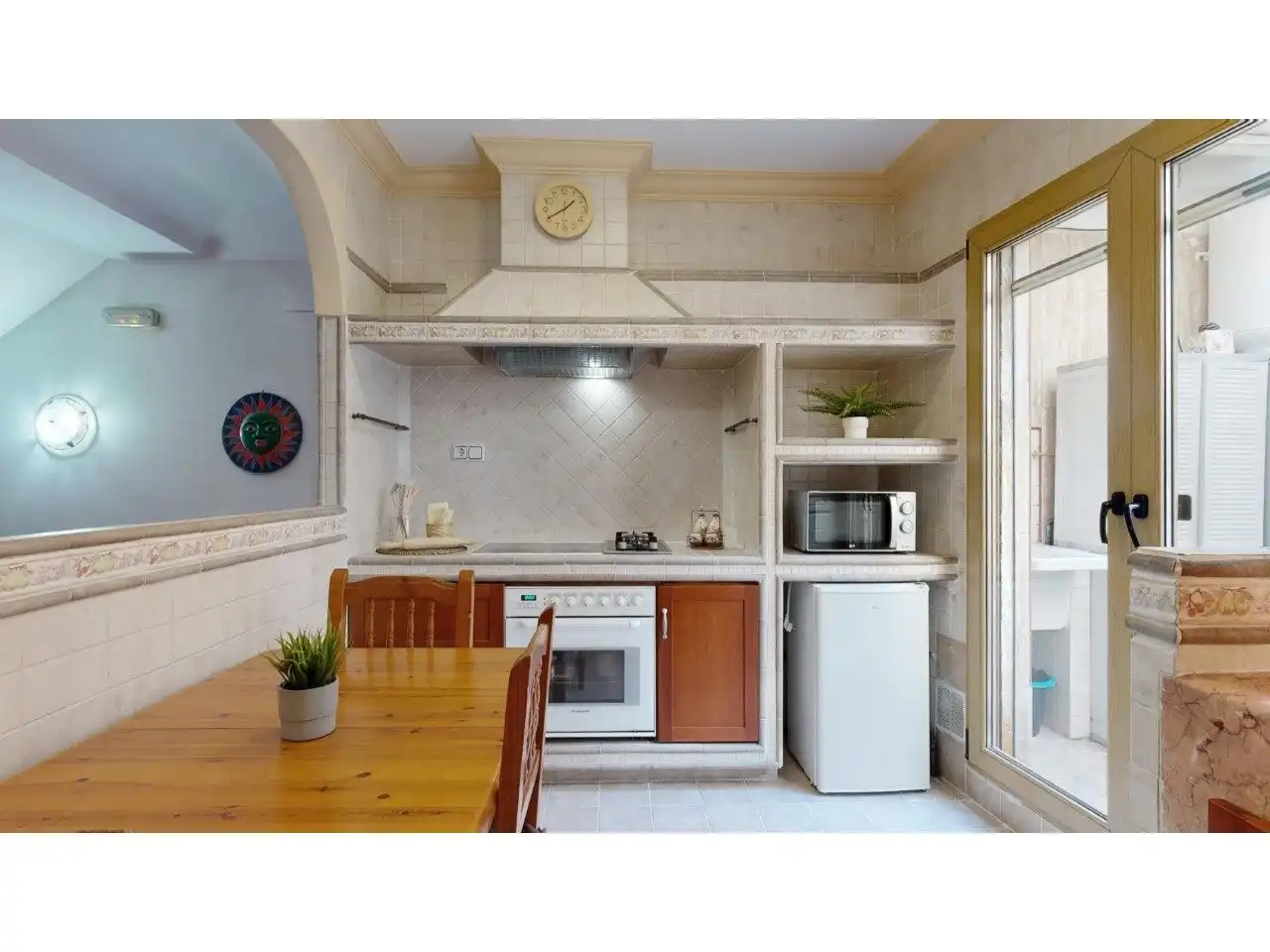 Cocina de Casa o chalet en venta en Valencia con Aire acondicionado, Calefacción y Jardín privado