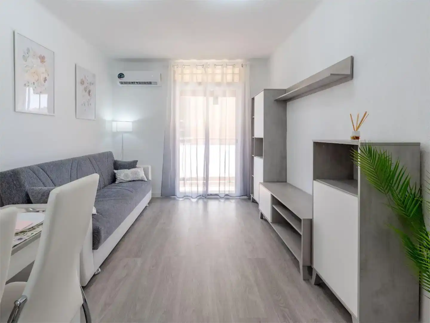 Wohnzimmer von Wohnung zum Verkauf in Cunit mit Klimaanlage