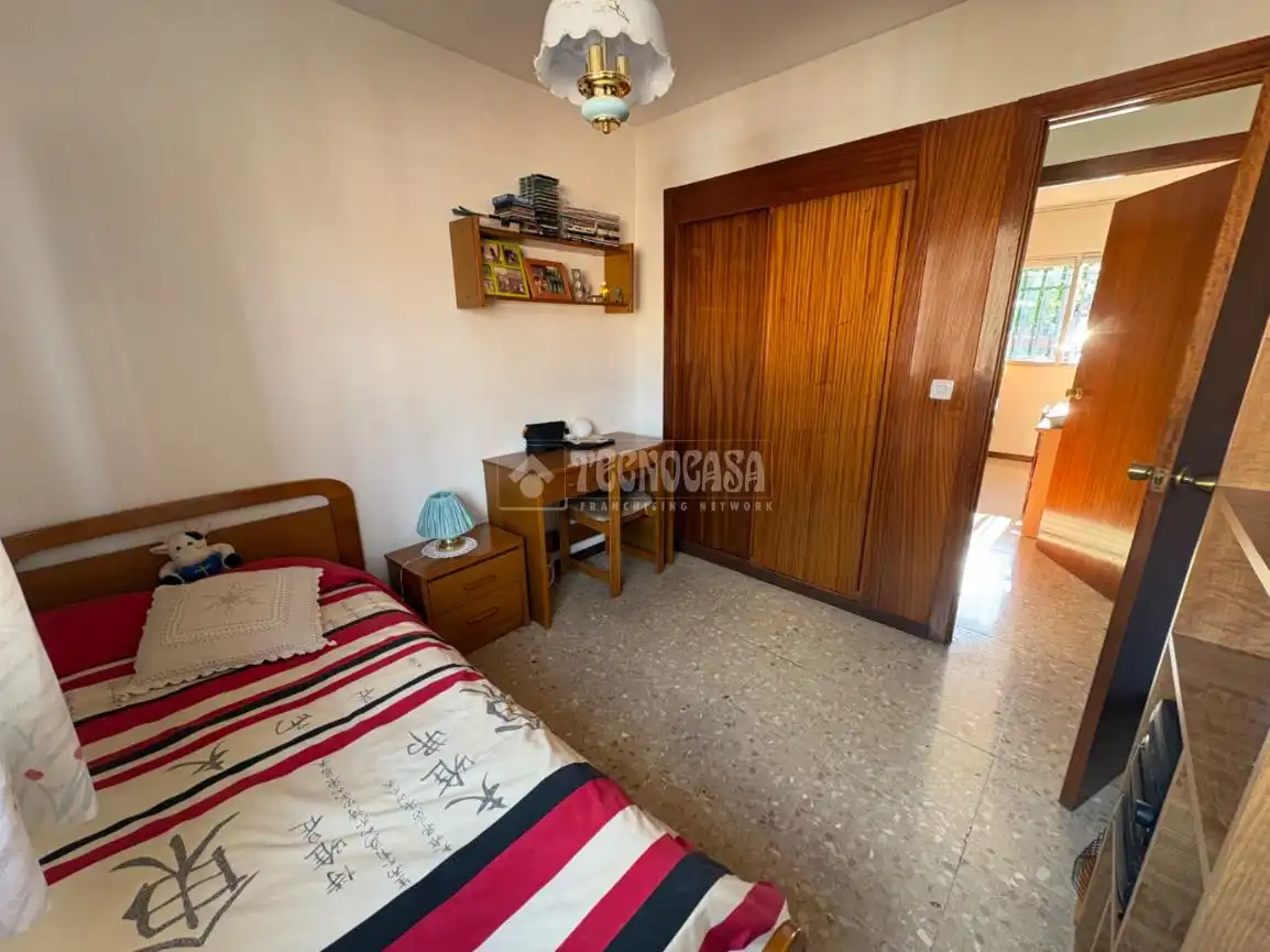 Dormitori de Casa adosada en venda en Getafe amb Aire condicionat i Terrassa