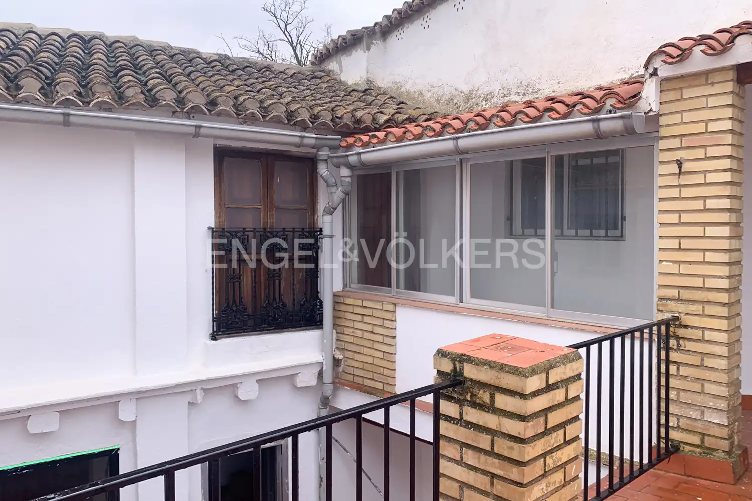 Vista exterior de Casa o chalet en venta en Caudete de las Fuentes con Calefacción, Terraza y Trastero