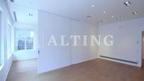 Office to rent in  Barcelona Capital  with Air Conditioner, Heating and Terrace