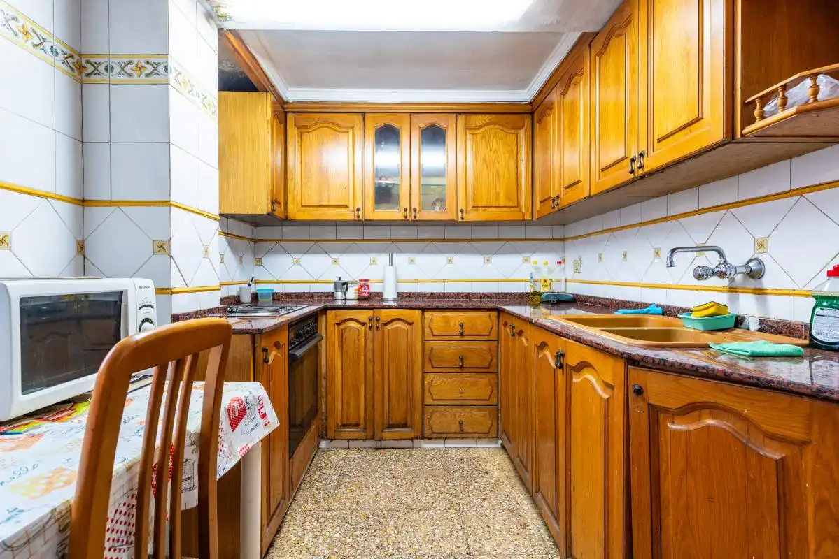 Cocina de Piso en venta en Castellón de la Plana / Castelló de la Plana con Calefacción, Terraza y Balcón
