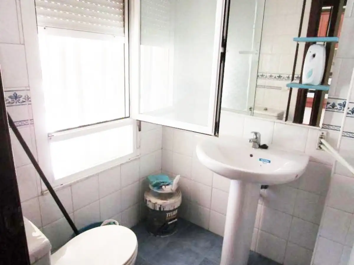 Baño de Casa adosada en venta en Pelabravo con Calefacción, Terraza y Piscina comunitaria