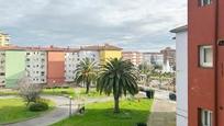 Vista exterior de Pis en venda en Torrelavega 
