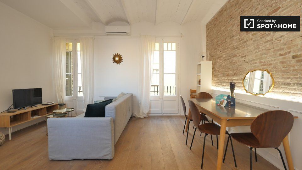 Sala de estar de Piso de alquiler en  Barcelona Capital con Aire acondicionado, Calefacción y Amueblado