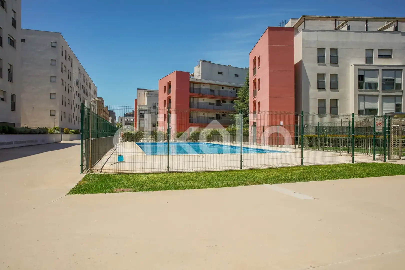 Piscina de Piso en venta en Torrejón de Ardoz con Calefacción, Trastero y Piscina