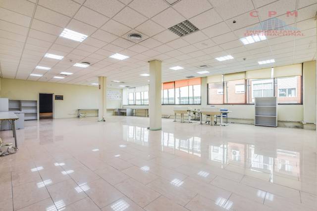 Oficina en Alquiler en Canillas