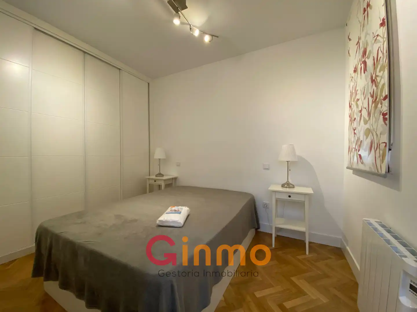 Schlafzimmer von Wohnung zur Miete in Madrid mit Klimaanlage, Möbliert und Ofen