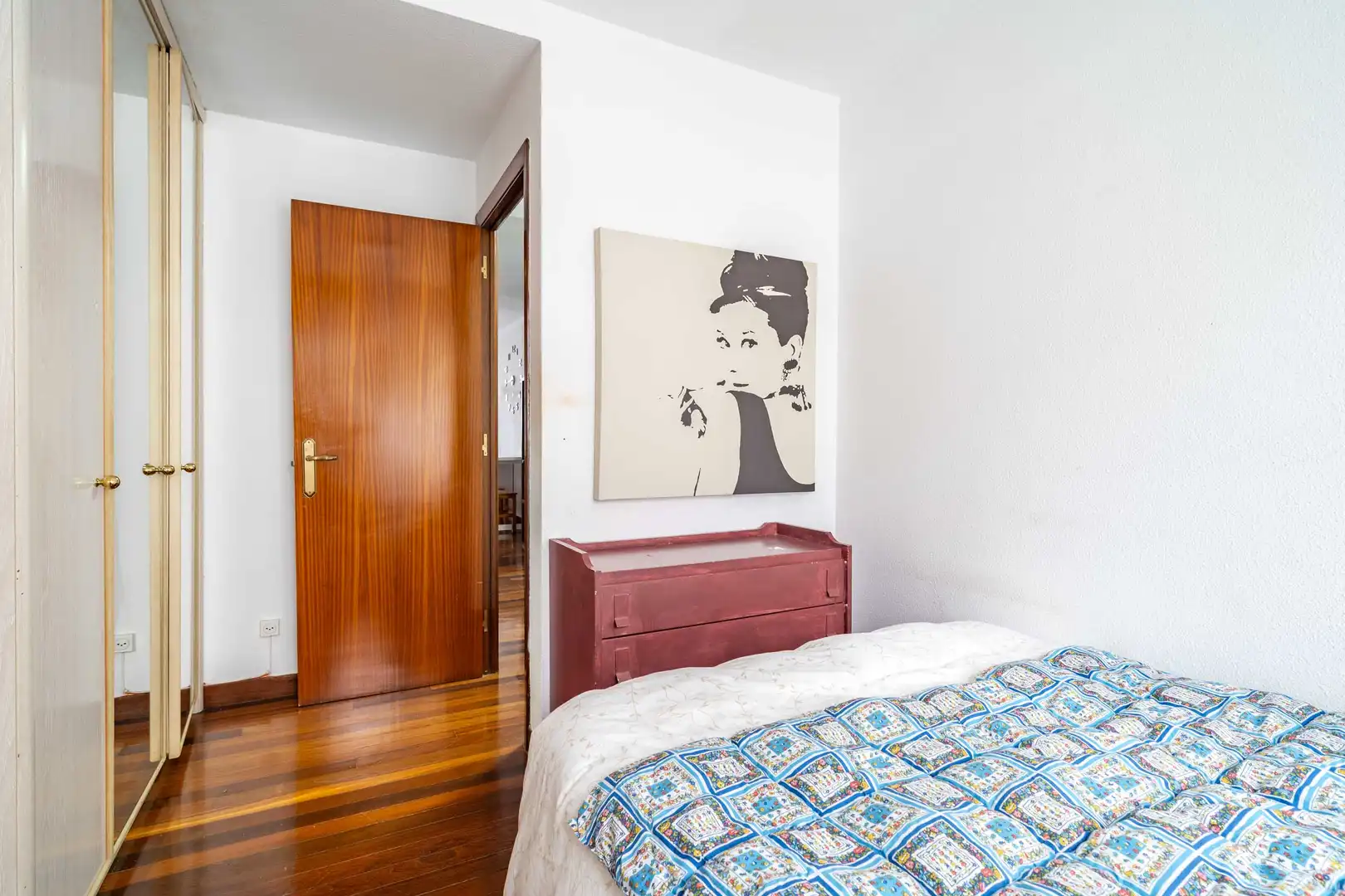 Schlafzimmer von Wohnung zur Miete in Santander mit Heizung, Parkett und Möbliert