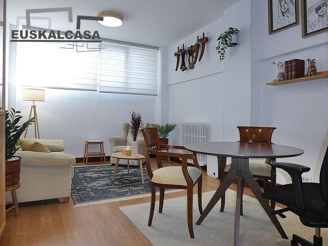 Sala de estar de Oficina en venta en Bilbao  con Calefacción