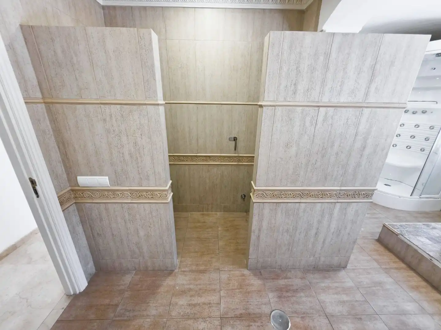 Bany de Casa o xalet de lloguer en Marbella amb Jardí privat, Terrassa i Piscina