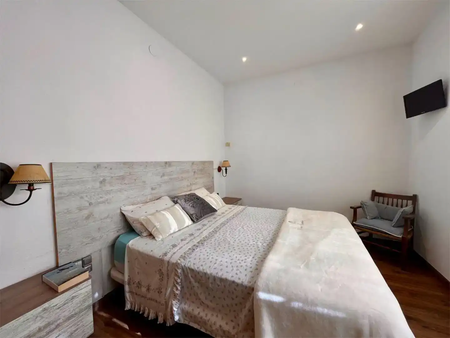 Habitación de Casa o chalet en venta en Begues con Aire acondicionado, Piscina y Balcón