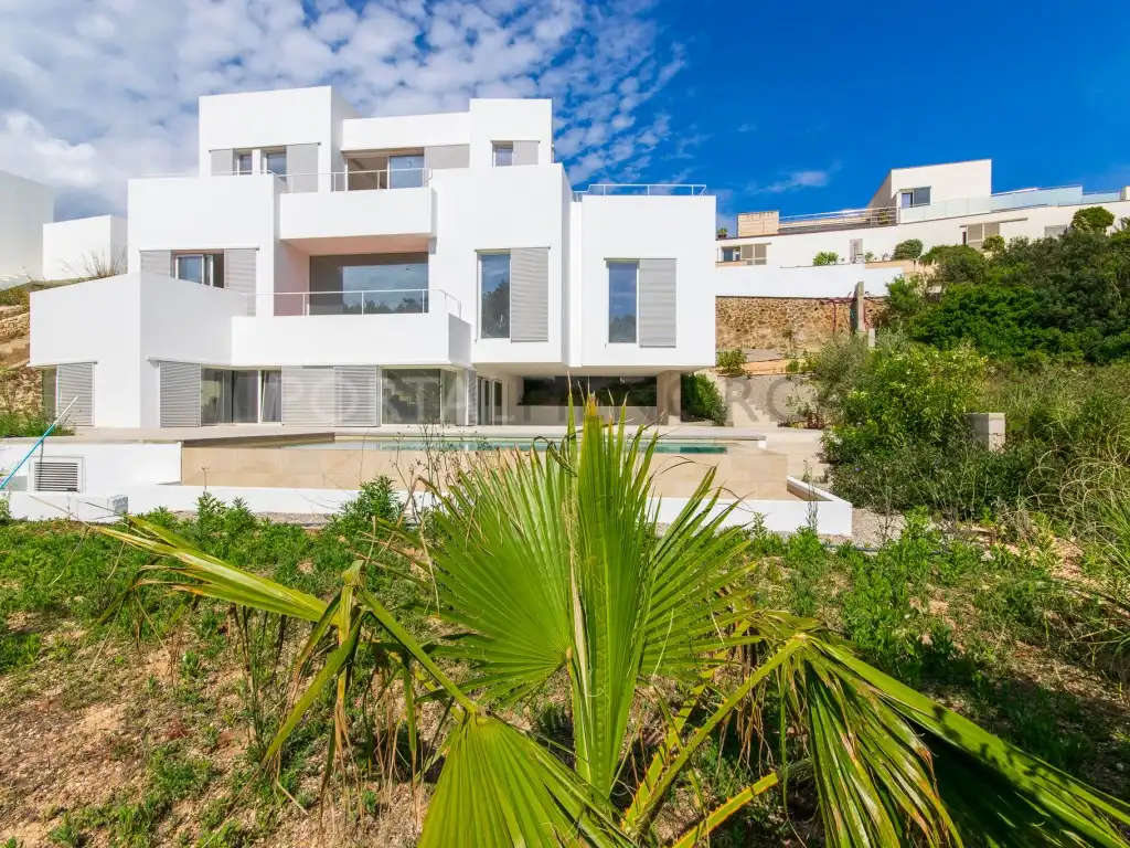 Xalet amb piscina en venda a Cala Llonga - Sa Mesquida