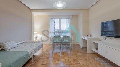 Foto 2 de Pis de lloguer a Coronel Bobes, Ciudad Naranco - Prados de La Fuente, Oviedo