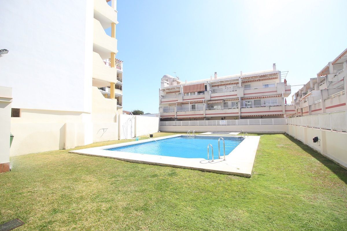 Swimming pool of Attic for sale in Torrox  with Community pool