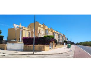 Vista exterior de Casa adosada en venda en Dénia amb Aire condicionat i Terrassa