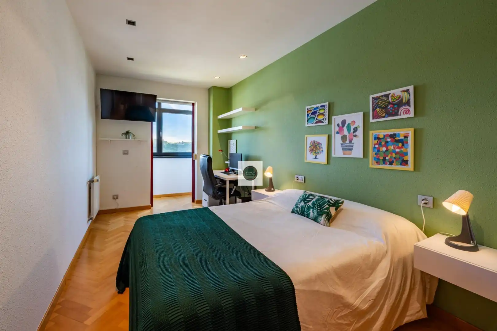 Habitación de Piso en venta en A Coruña Capital  con Calefacción y Trastero