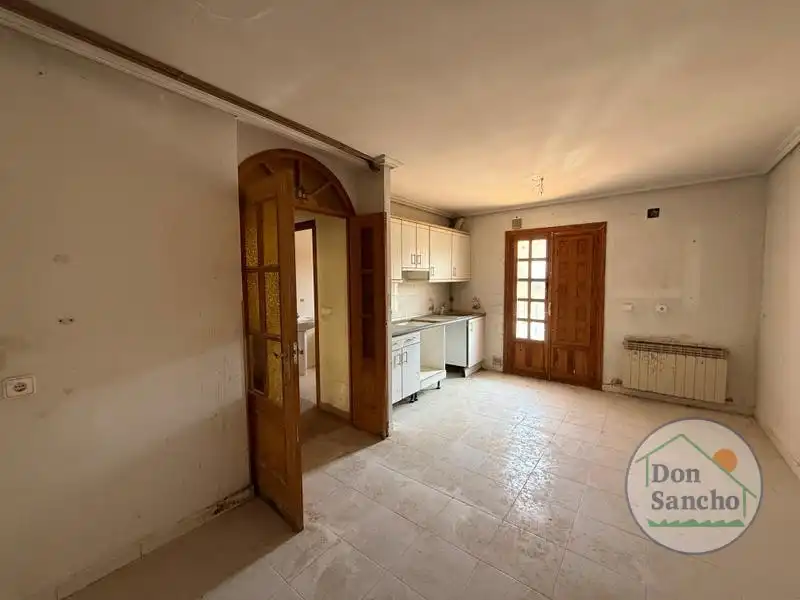 Cuina de Casa adosada en venda en Mucientes amb Terrassa