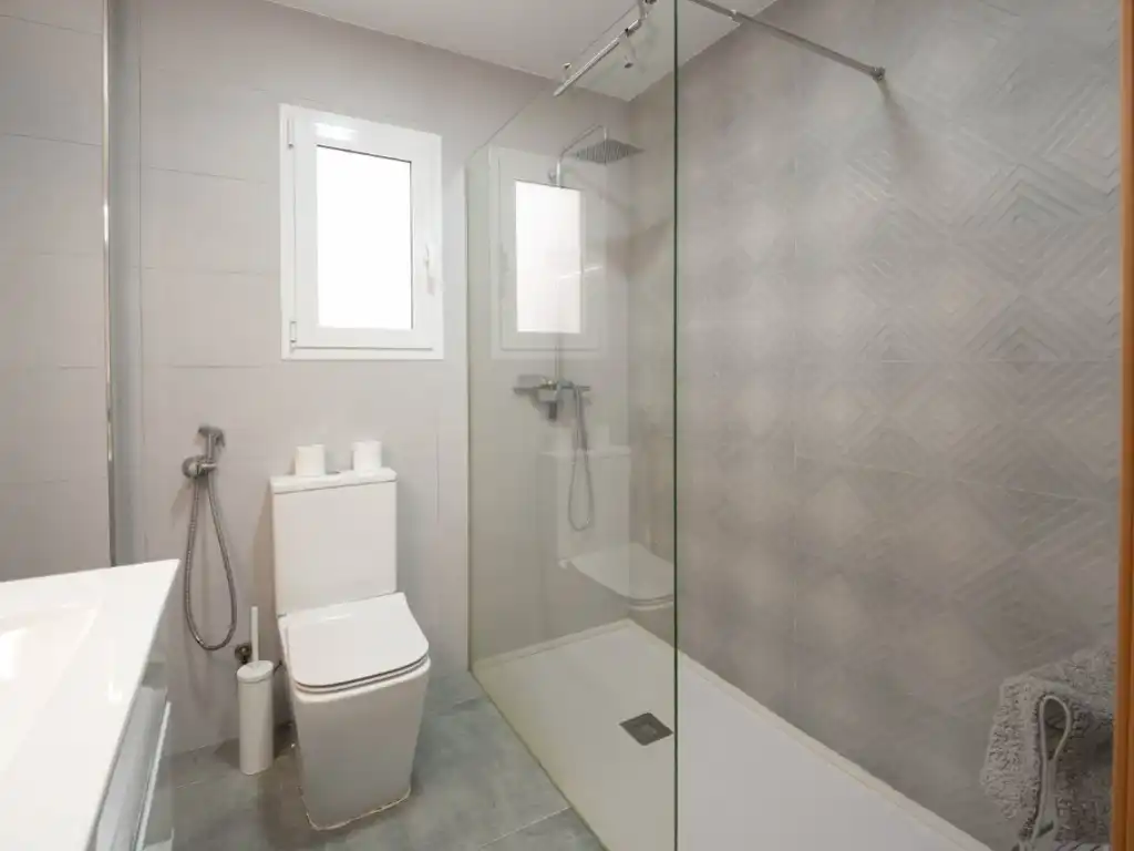 Baño de Planta baja en venta en La Pobla de Vallbona con Aire acondicionado, Calefacción y Terraza