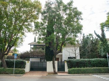 Villa mit Garten zum Verkauf in Avenida BEGONIAS