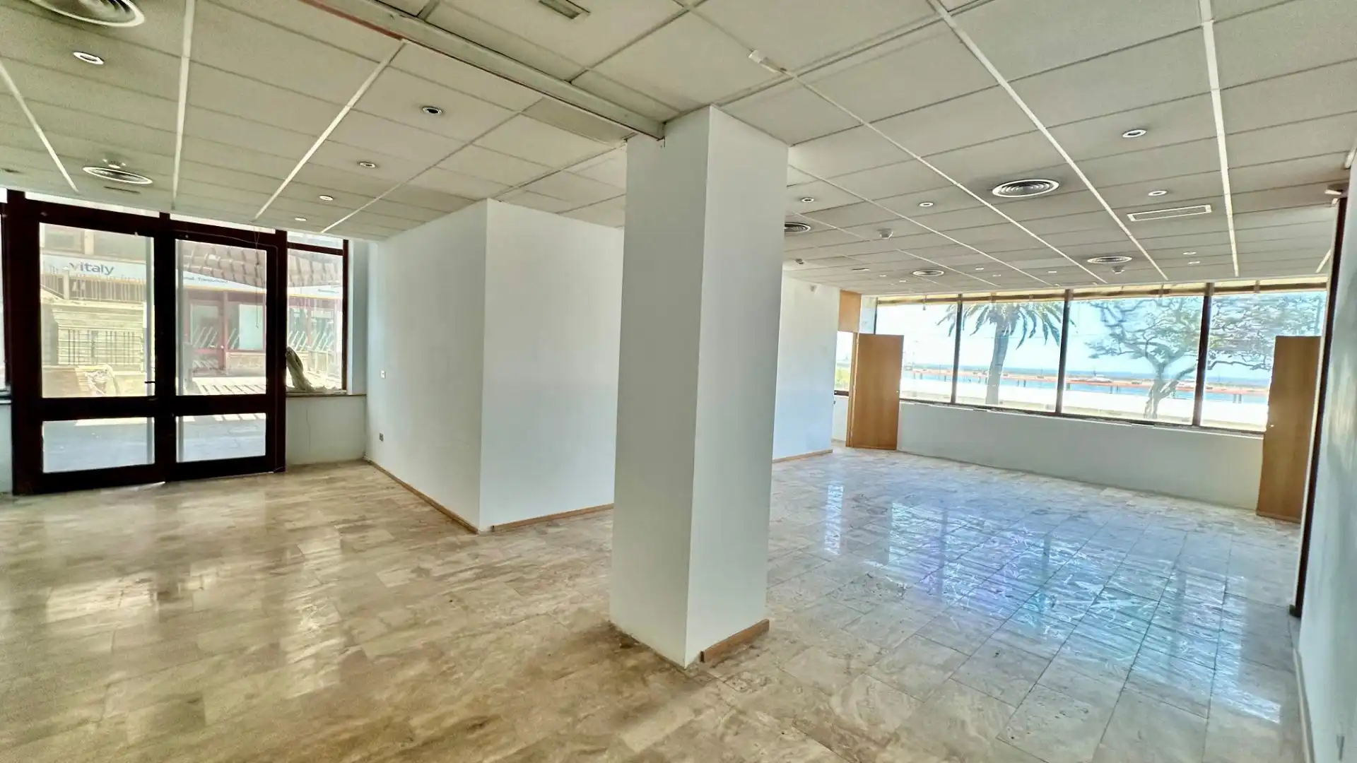 Büro mit Aufzug zum Verkauf in Avenida  FRANCISCO LA ROCHE 33, imagen 2