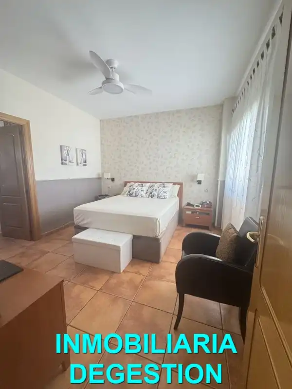 Casa adosada en venta en Linarejos