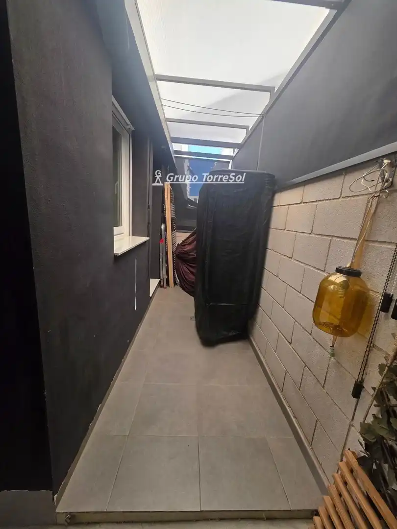 Casa aparellada amb piscina en venda a Chipre, imagen 33