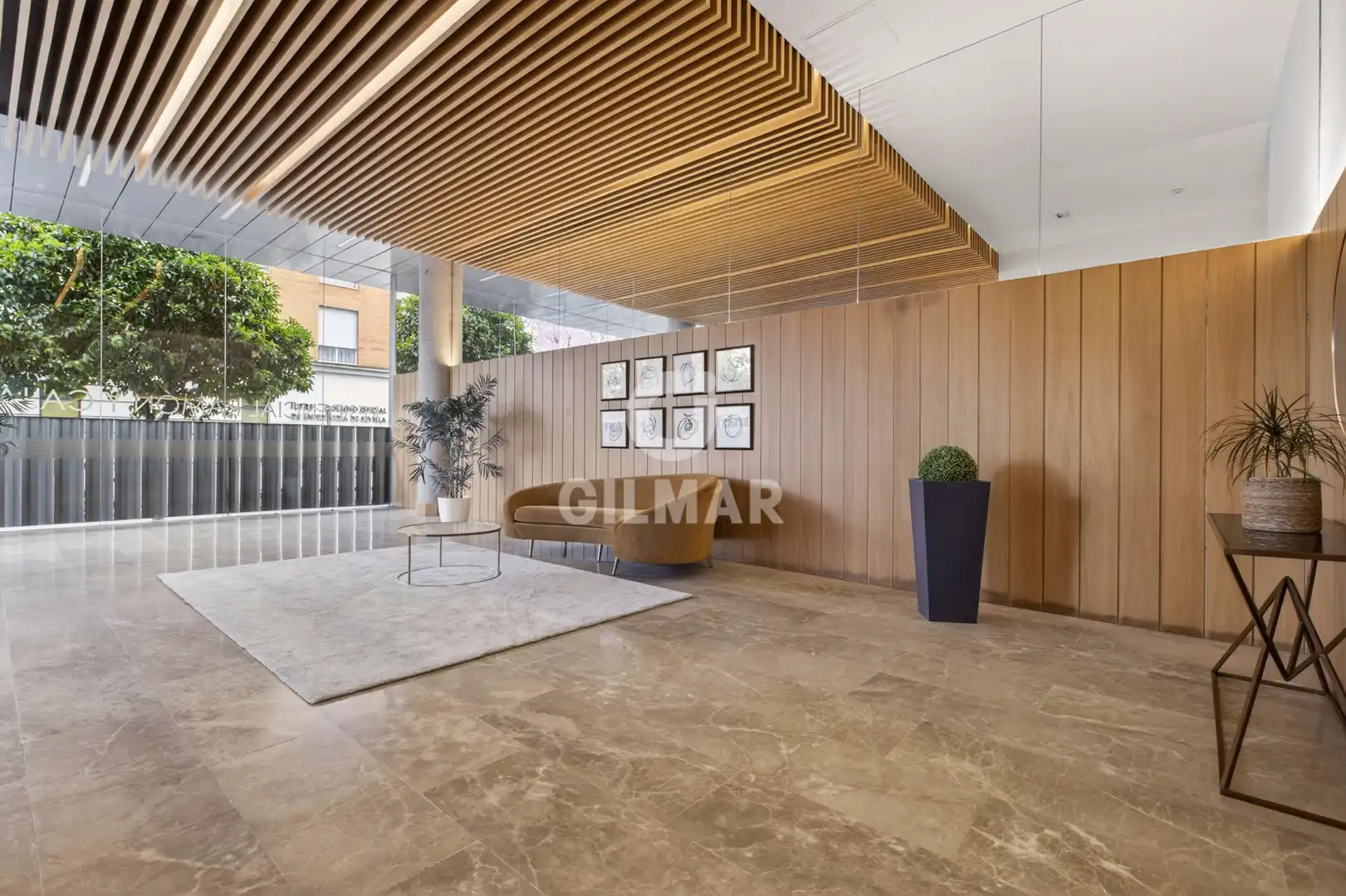 Piso en venta en Sevilla con Calefacción, Trastero y Piscina