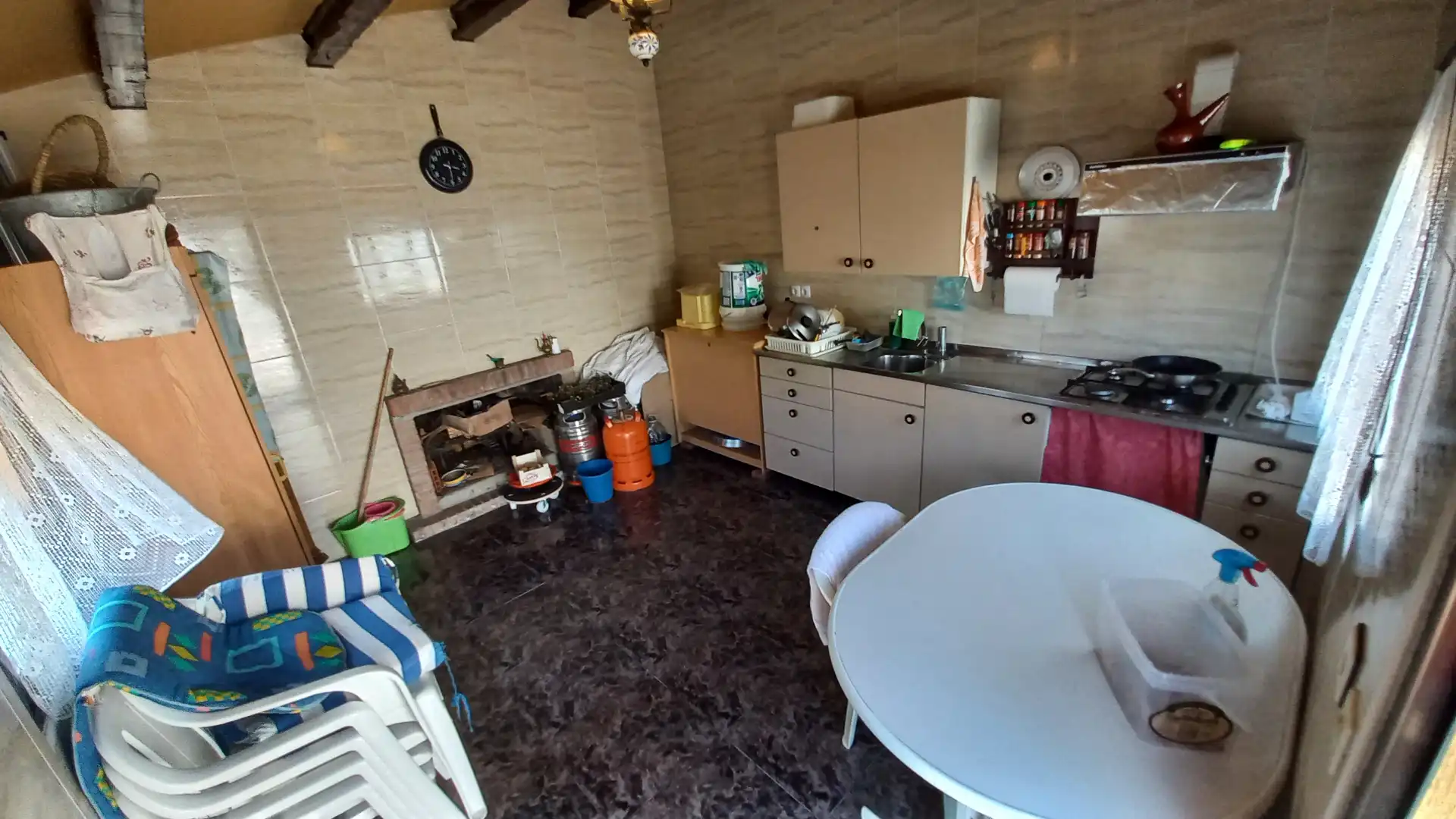 Cuina de Casa o xalet en venda en Argujillo amb Calefacció, Jardí privat i Terrassa