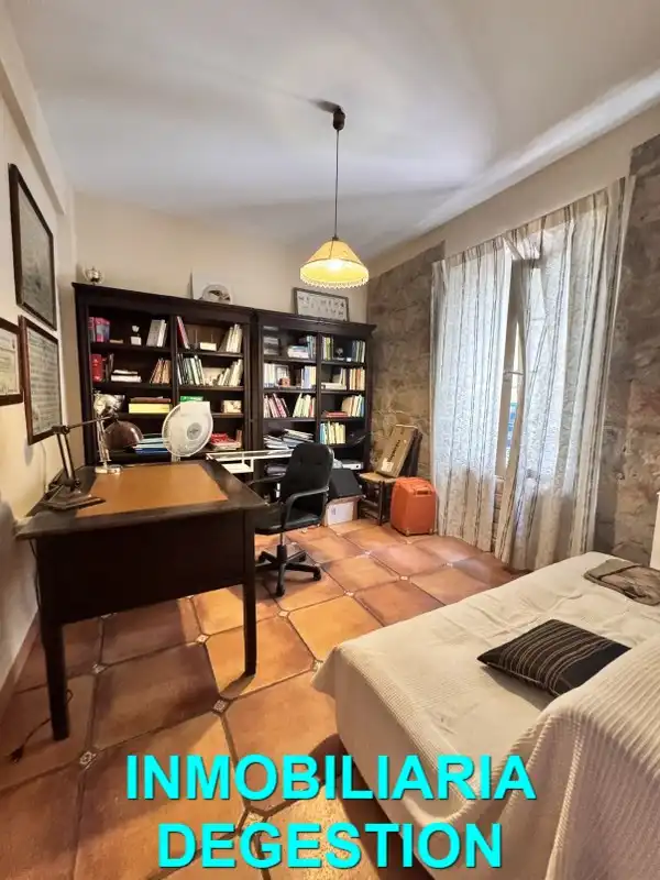 Casa adosada en venda en Linares amb Aire condicionat, Calefacció i Jardí privat