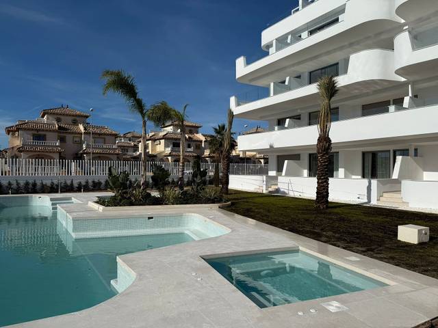 Apartamento en Venta en Lomas de Cabo Roig - Los Dolses