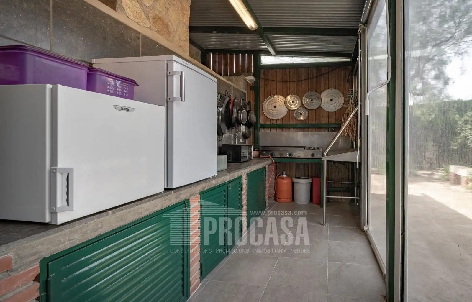 Kitchen of Houses for sale in Masarac i Vilarnadal  with Air Conditioner, Storage room and Swimming Pool