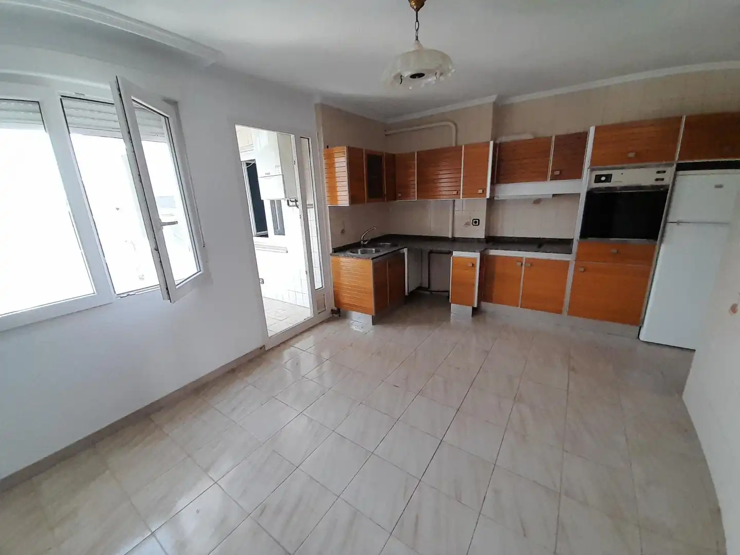 Kitchen of Flat for sale in Ponferrada  with Heating, Terrace and Storage room