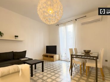 Appartamento con balcone in affitto a Eixample