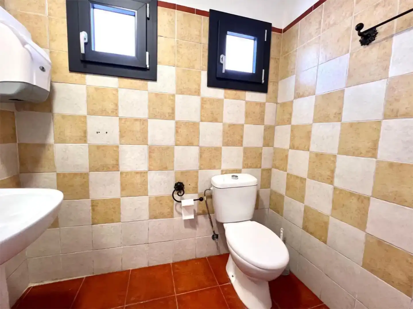 Baño de Local en venta en Medina Sidonia
