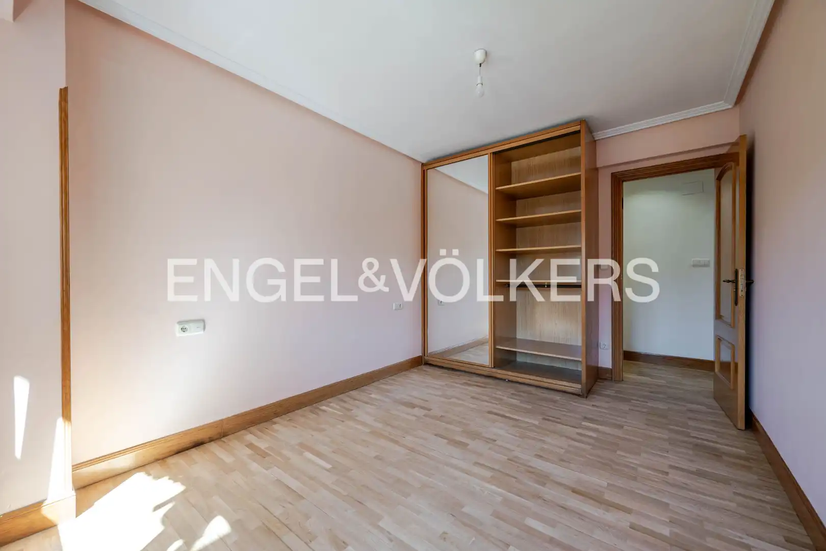 Habitación de Piso en venta en Hernani con Calefacción y Balcón
