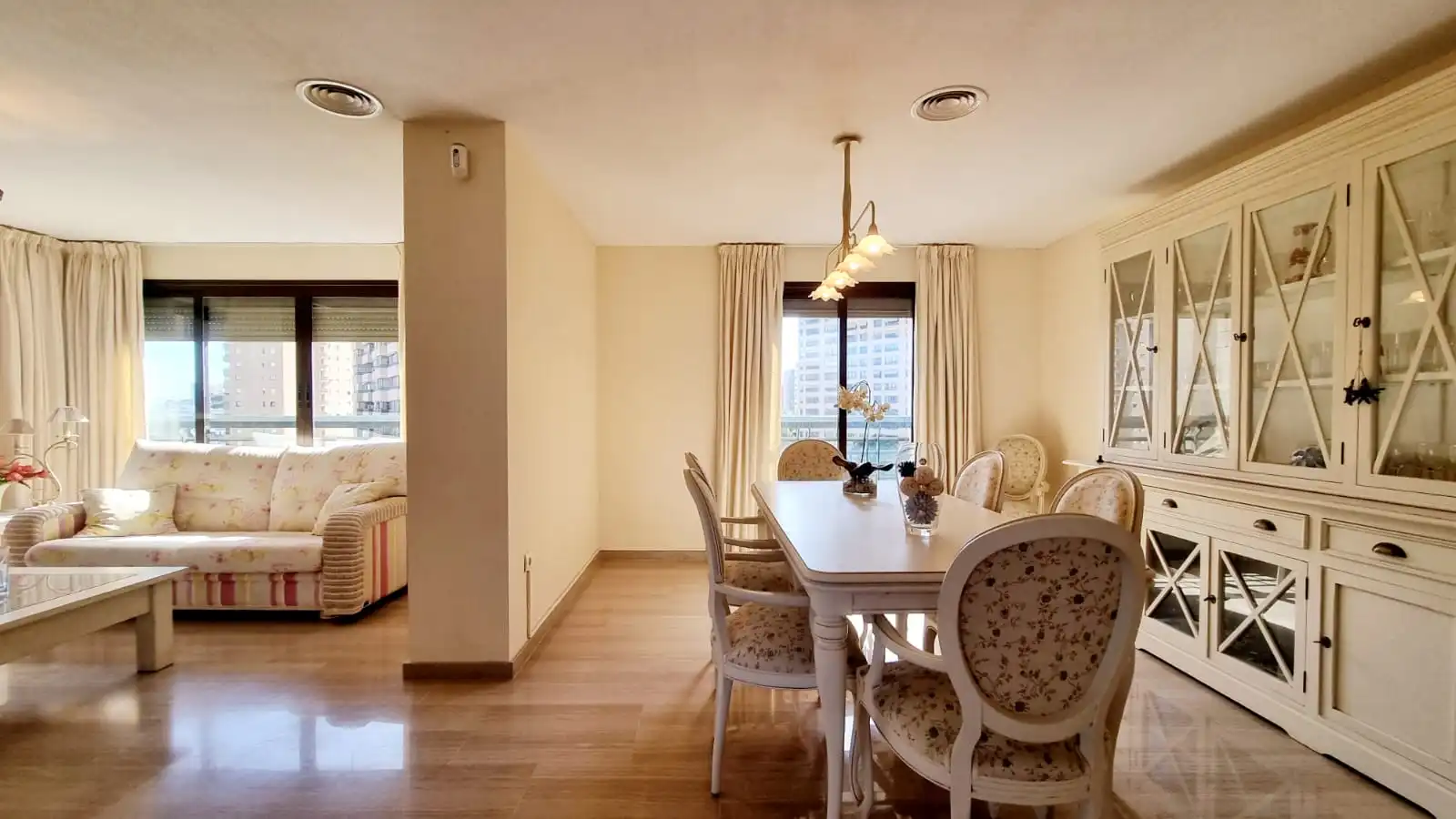 Comedor de Ático en venta en Benidorm con Aire acondicionado, Jardín privado y Terraza