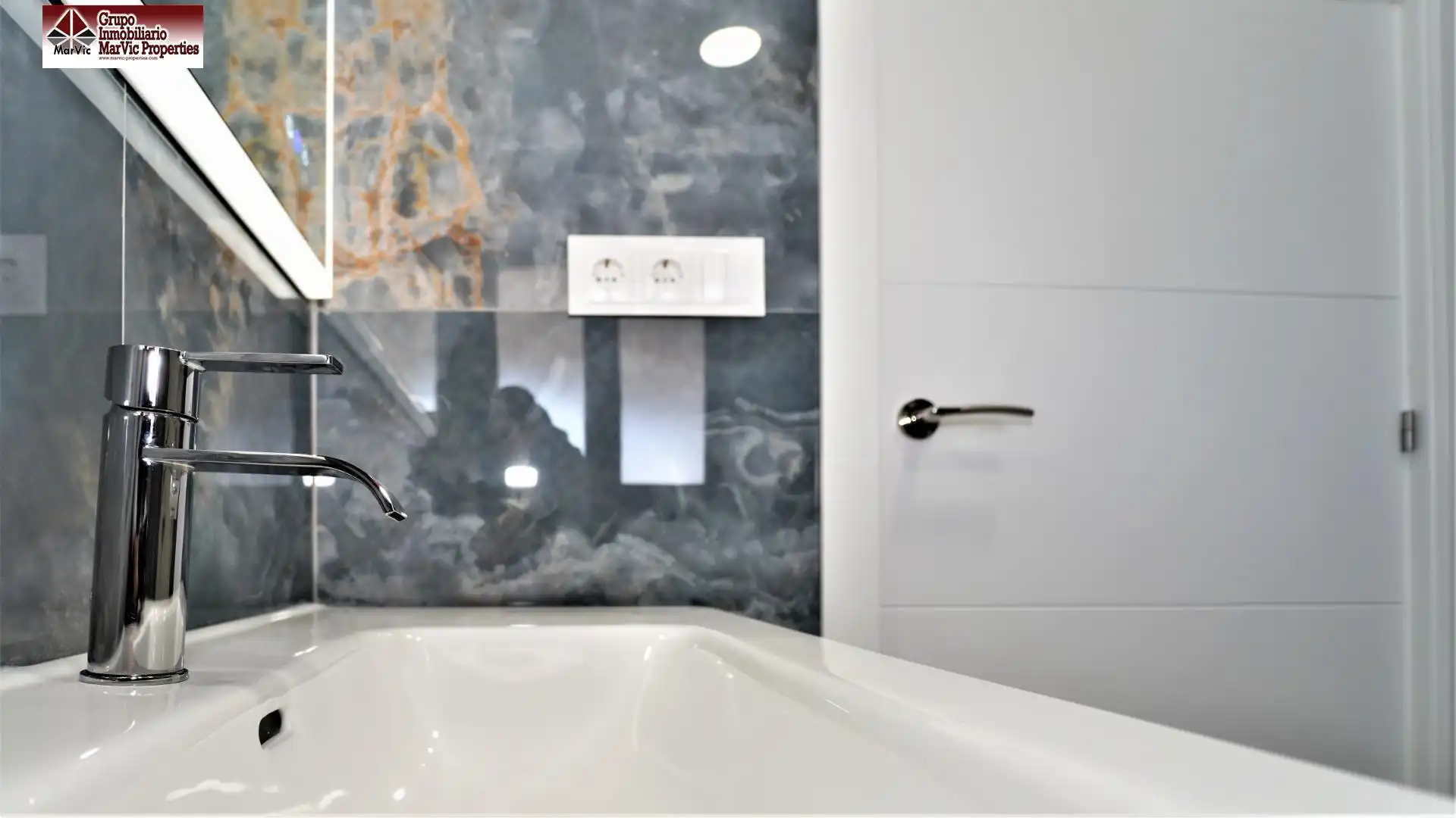 Chalet con piscina en venta en Coloma, imagen 18