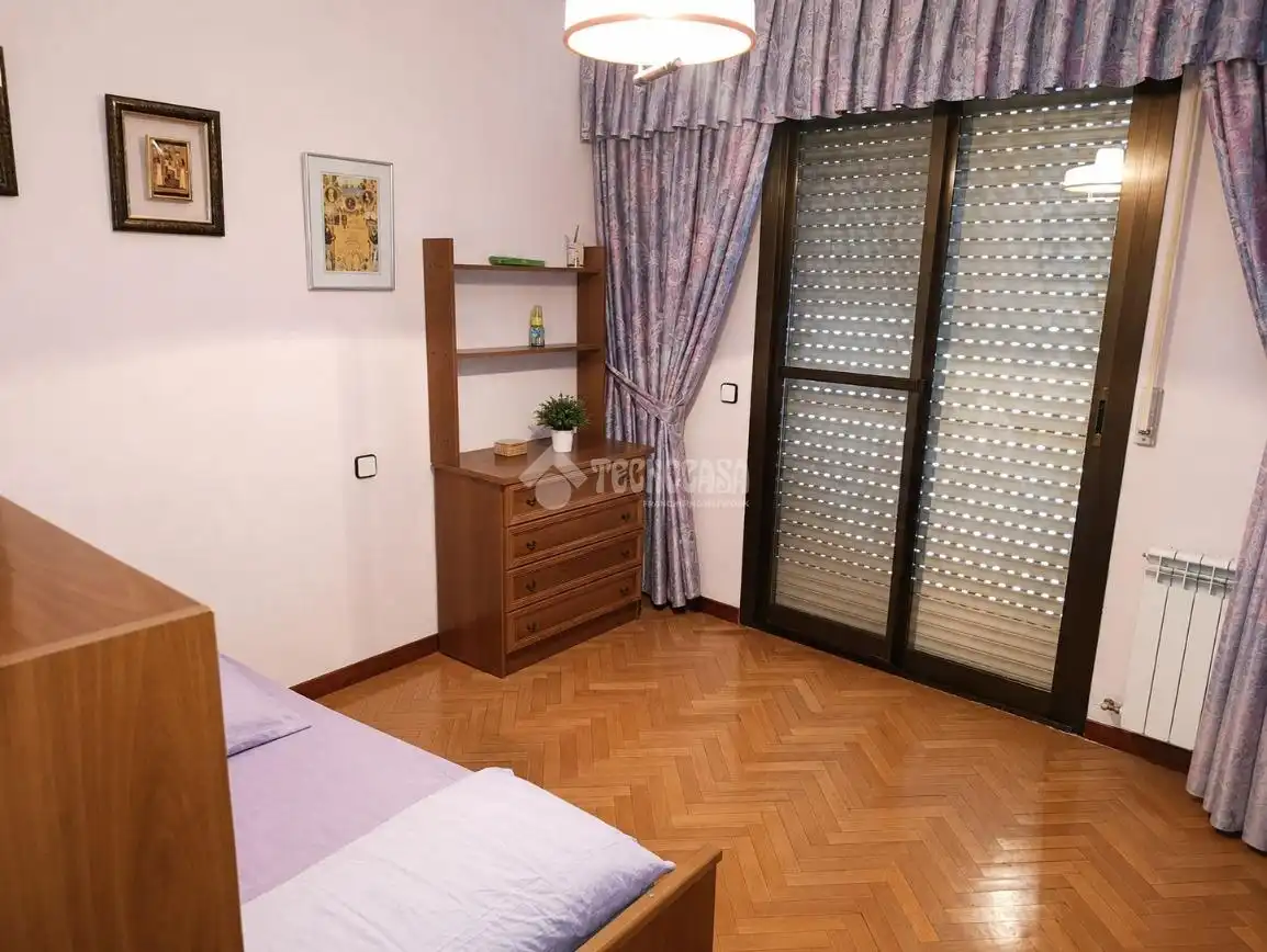 Habitación de Casa adosada en venta en Fuenlabrada con Calefacción
