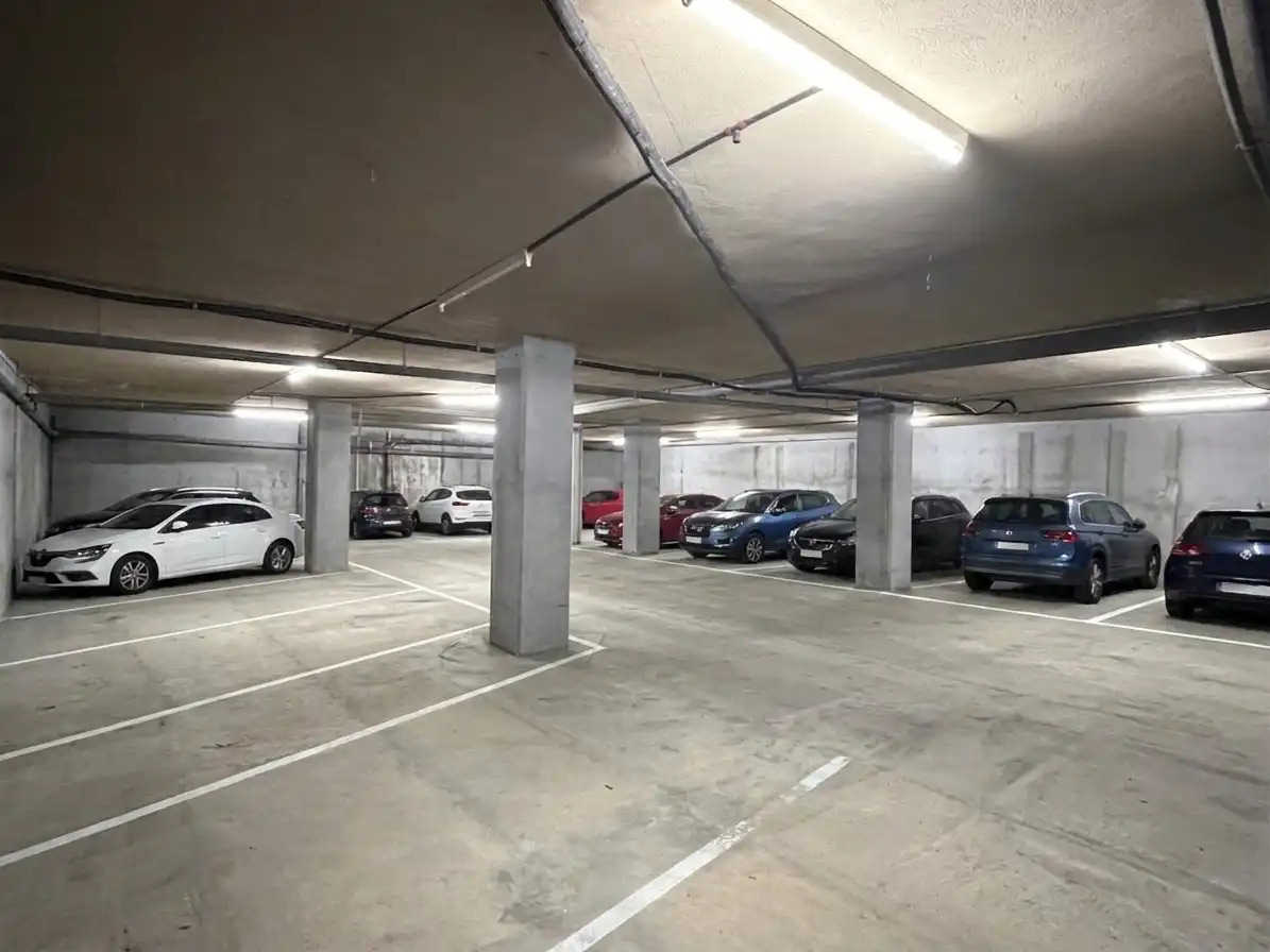 Business premises for sale in Calle José María Martínez Cachero 31, imagen 19