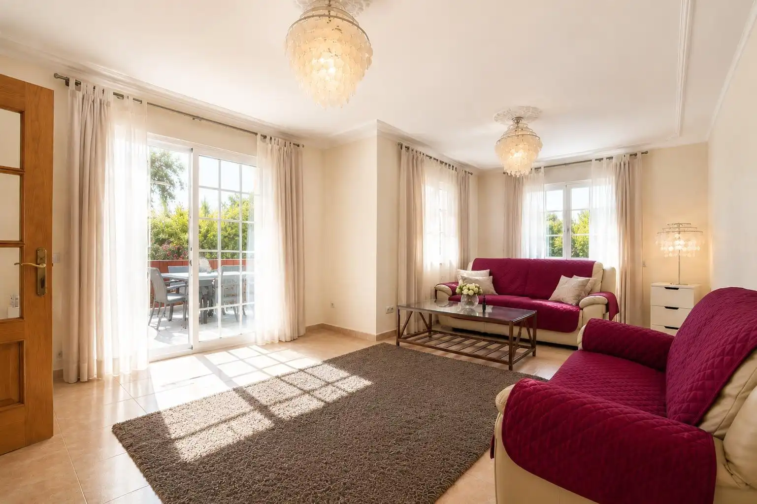Sala d'estar de Casa o xalet en venda en Cambrils amb Aire condicionat, Calefacció i Jardí privat