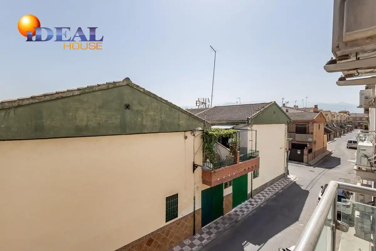 Exterior view of Flat for sale in Armilla  with Air Conditioner, Heating and Balcony