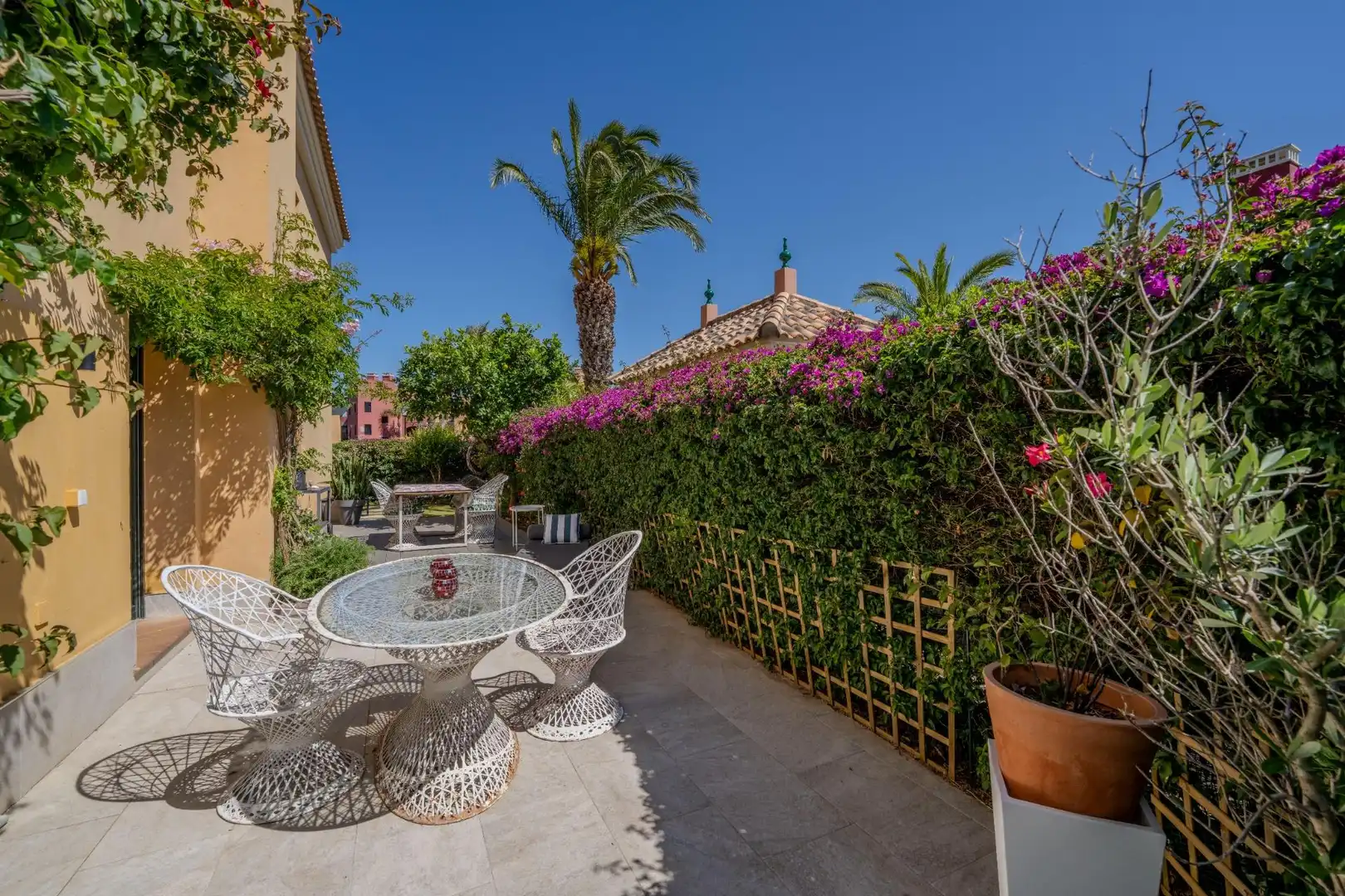 Terraza de Casa adosada en venta en Ayamonte con Aire acondicionado, Calefacción y Jardín privado