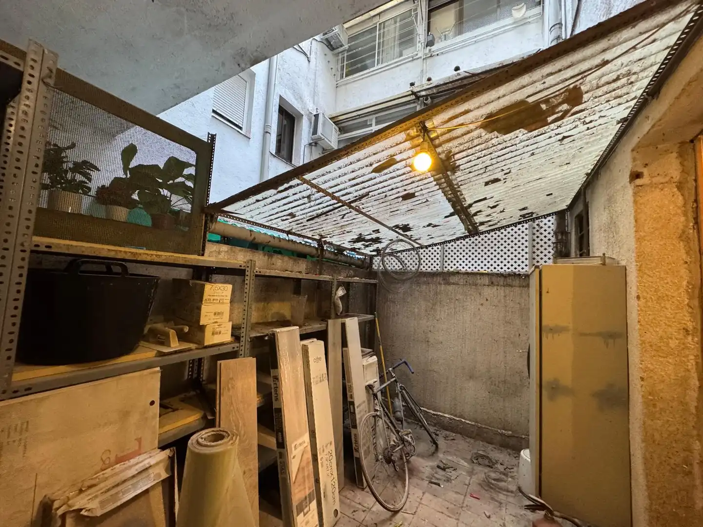 Local en venta en Badalona con Terraza