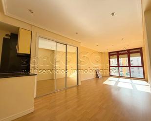 Study to rent in  Madrid Capital  with Air Conditioner, Heating and Swimming Pool