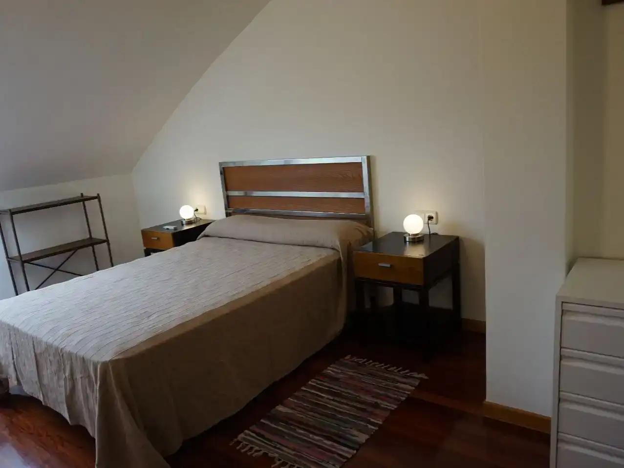 Dormitori de Apartament de lloguer en Universidad