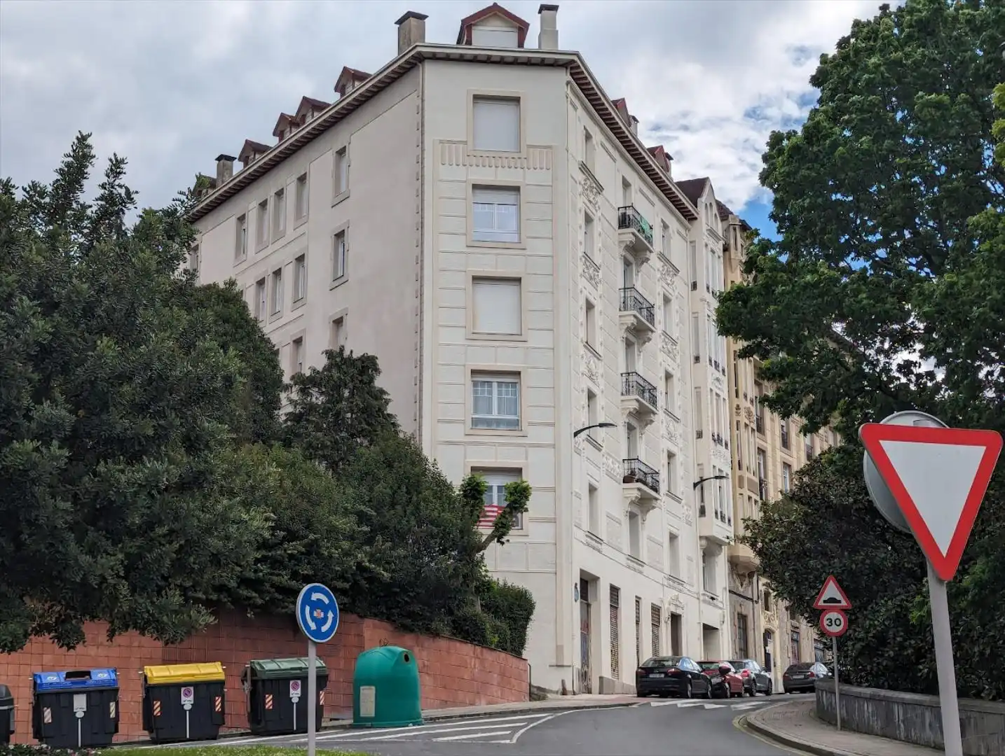 Vista exterior de Dúplex en venda en Bilbao  amb Traster