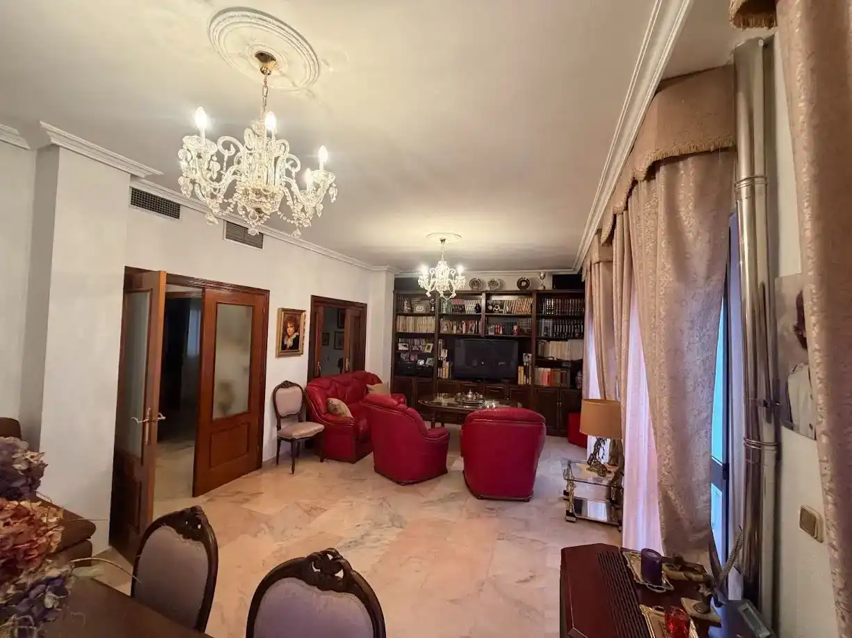 Sala d'estar de Casa adosada en venda en Arjona, Jaén