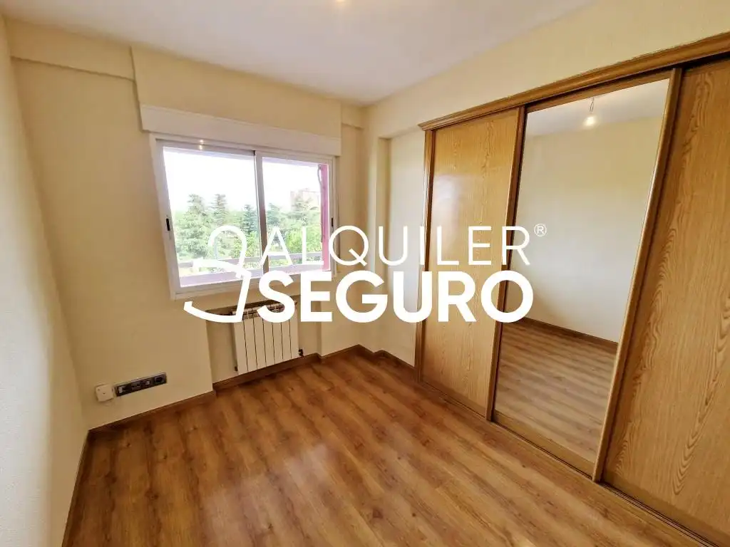 Schlafzimmer von Wohnung zur Miete in Móstoles mit Klimaanlage und Heizung